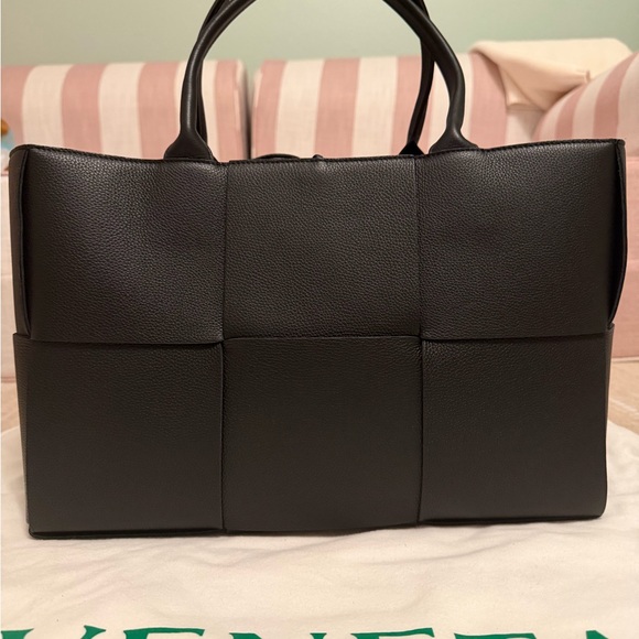 NWT Bottega Veneta Medium Arco Tote - Picture 6 of 7